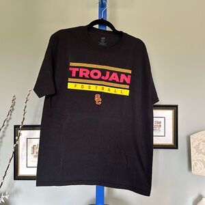 USC Trojans Football Tee, size L